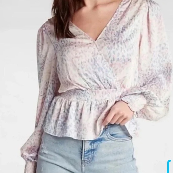 Express Light Pink Women's Top - Picture 1 of 5
